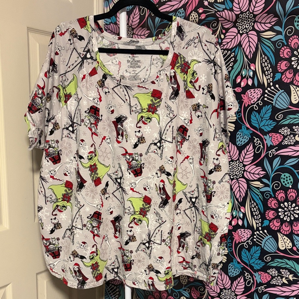 Disney Women's Short Sleeve Tee Nightmare before Christmas
